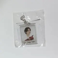 TREASURE WONDERLAND ジョンファン キーホルダー