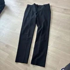 ユニクロブラック スラックス ストレート