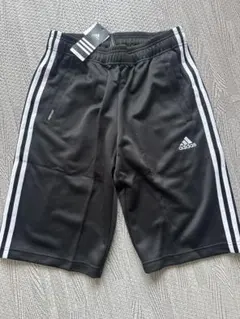 adidas ハーフパンツ ウェア