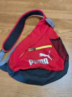 PUMA プーマ ボディバッグ ワンショルダー 斜め掛け レッド 赤 キッズのサムネイル