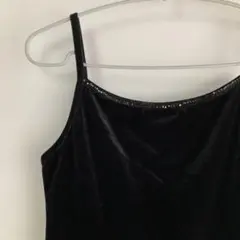 NICE CLAP 黒キャミソール ビーズ付き サイズMのサムネイル