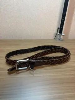 Levi's ダークブラウン 編み込みベルト