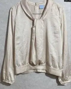 ザスーツカンパニー　ブラウス　バックくるみボタン　長袖　(size38)