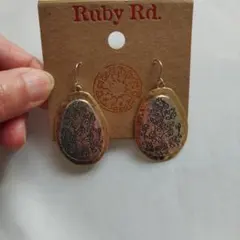 ピアス 揺れる ゴールド ブラック ピアス　欧米