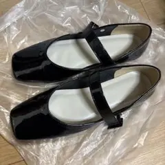 crio conforto黒エナメルストラップフラットシューズ M