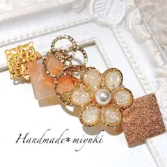 Item thumbnail for item 56a78e3e-9c08-4dd4-8eb3-0736e0fb1e9d