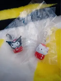 サンリオキャラクターズ いちごめじるしアクセサリー ハローキティ　クロミ