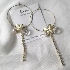 #330メタルフラワー×スワロフスキーパールフープピアス　ハンドメイド