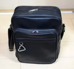 WEGO (ウィゴー) スクールショルダーバッグ　ブラック ハートチャーム付のサムネイル