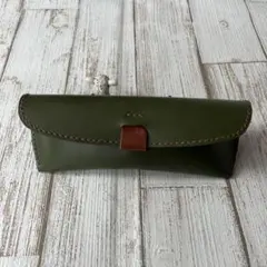 本革メガネケース　ハンドメイド　オリーブグリーン