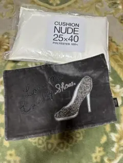 ハイヒール刺繍クッション 25x40 cm