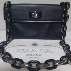 PRADA ブラック チェーンワンショルダー サフィアーノレザー