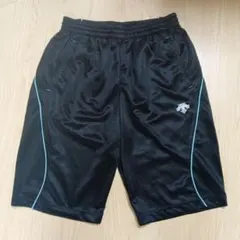DESCENTE ショートパンツ ブラックのサムネイル