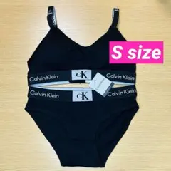 ★Sサイズ★ カルバンクライン　Calvin Klein ブラ＆ショーツ セット