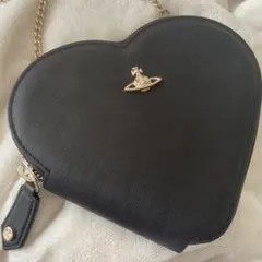 ハート型 ブラック ヴィヴィアンショルダーバッグ