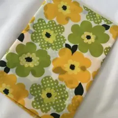 大人気！エコバッグ作りにも♪ 北欧デザイン　花柄　ナイロン生地　黄色と緑