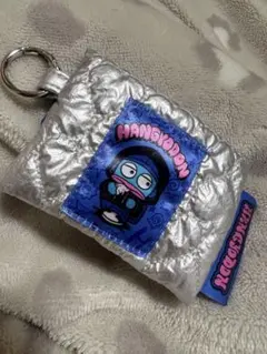 ね*こ様 新品★サンリオ　つやつやキルトポーチ　ハンギョドンSanrio カラビ