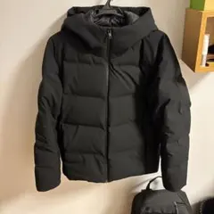 ユニクロ　シームレスダウンパーカ　M メンズ　ブラック　黒　メンズ