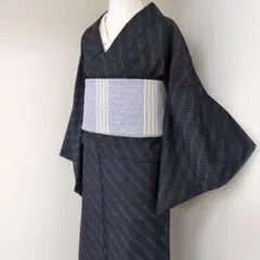 三花】正絹 紬 矢羽根柄 幾何学模様 粋 ベージュ 着物 リユース - メルカリ