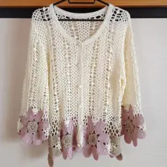 レース編みカーディガン 花モチーフ付き