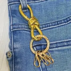 Item thumbnail for item ec3992b3-f311-4e48-b487-a4f33030507f