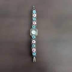 カジュアルな青とピンクのクォーツ腕時計