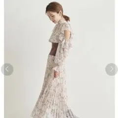 スナイデル ウエストリブフレアスリーブプリーツワンピース