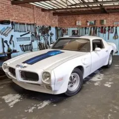 1/18ミニカー　PONTIAC FIREBIRD TRANS AM 72年のサムネイル