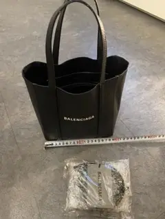 2025年最新】BALENCIAGA バレンシアガ エブリデイトートの人気