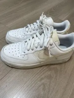 ナイキ エアフォース1 ホワイト　ベージュ　24.5