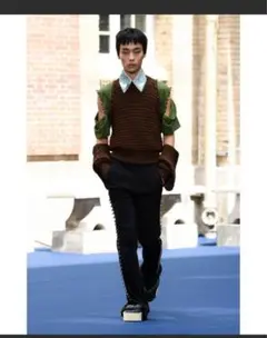 Item thumbnail for item 9905ce25-de0b-4949-8d82-71ed17648769