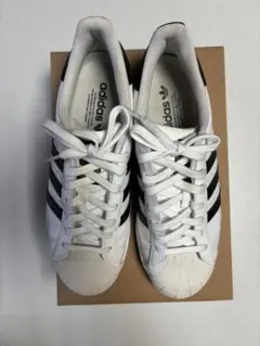 adidas スニーカー ホワイト/ブラック