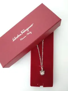 Salvatore Ferragamo シルバー ネックレス
