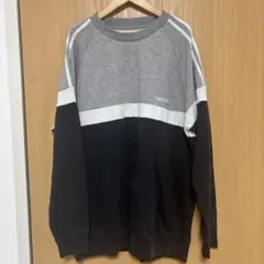 【人気デザイン】アディダス　マルチカラー　刺繍ロゴ　スウェット