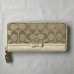 COACH コーチ 長財布 シグネチャ リボン ベージュ ラウンドファスナー