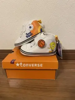 converse １２.5センチ　ルーニー・テューンズ