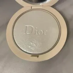 Dior フォーエヴァークチュールルミナイザー 03 パールグロウ