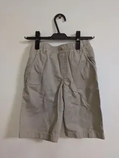 ベージュ ハーフパンツ