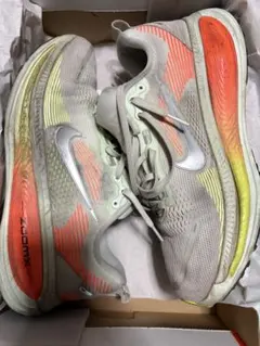 ナイキズームボメロ18