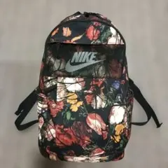 美品✨️ナイキ　NIKE フローラル柄 リュックサック バックパックのサムネイル