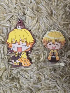 鬼滅の刃の我妻善逸のラバーキーホルダーとアクリルキーホルダー