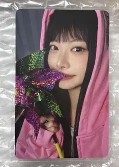 LESSERAFIM SPAGHETTI ウンチェ　youtube トレカ