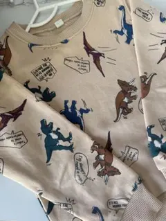 西松屋　恐竜柄トレーナー 100cm