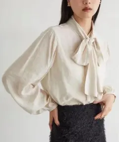 vis 【洗える】ビックボウタイブラウス キナリ