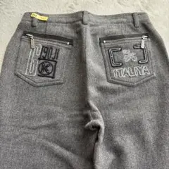 伊太利屋 GK 刺繍ロゴ ウール混 グレー パンツ レディース 7号