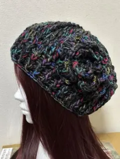 ベレー帽　花モチーフ付き