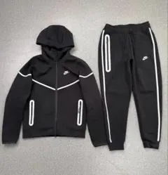 春服セール中‼️ NIKE テックフリース リフレクティブ セットアップ