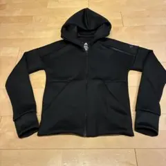 新品未使用　アディダス adidas 長袖ジップアップパーカー　XSサイズ