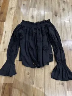 ［美品］ZARAザラ オフショルダーブラウス ボリューム袖 オフショルトップス