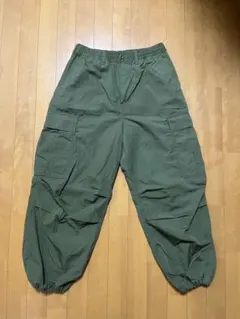 【GU】美品　カーゴパンツ　ワークパンツ　オリーブ　ポケット付き　S